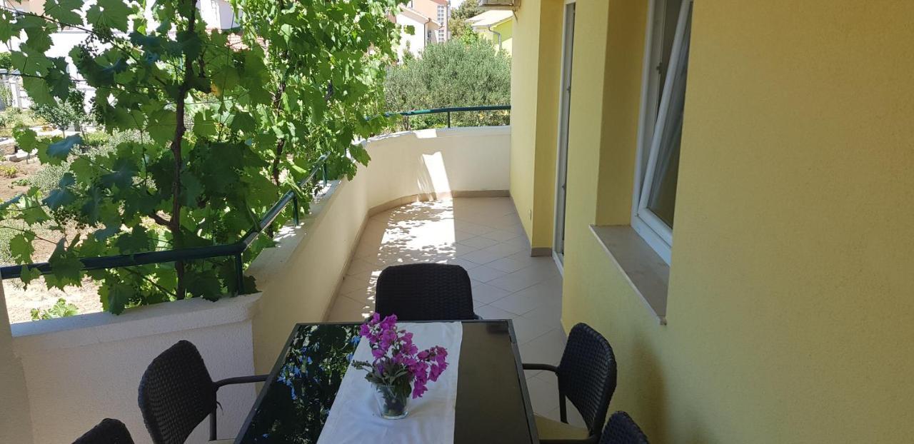 Apartmani Vranjkovic Vodice Ngoại thất bức ảnh