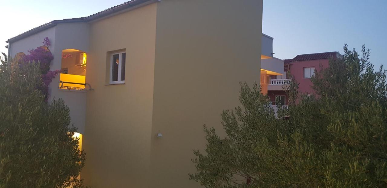 Apartmani Vranjkovic Vodice Ngoại thất bức ảnh
